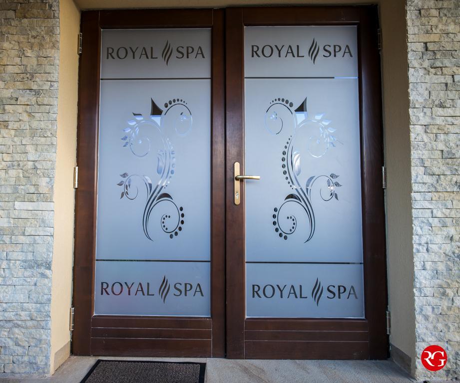 Pensiunea Royal Spa Piatra Neamţ Cameră foto