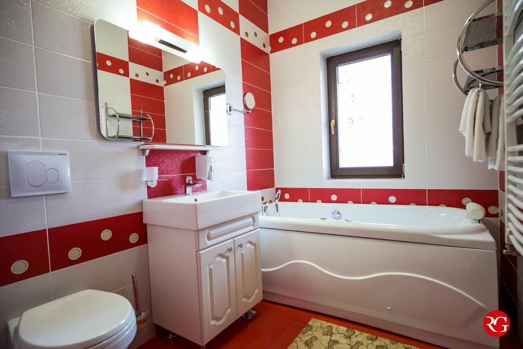 Pensiunea Royal Spa Piatra Neamţ Cameră foto