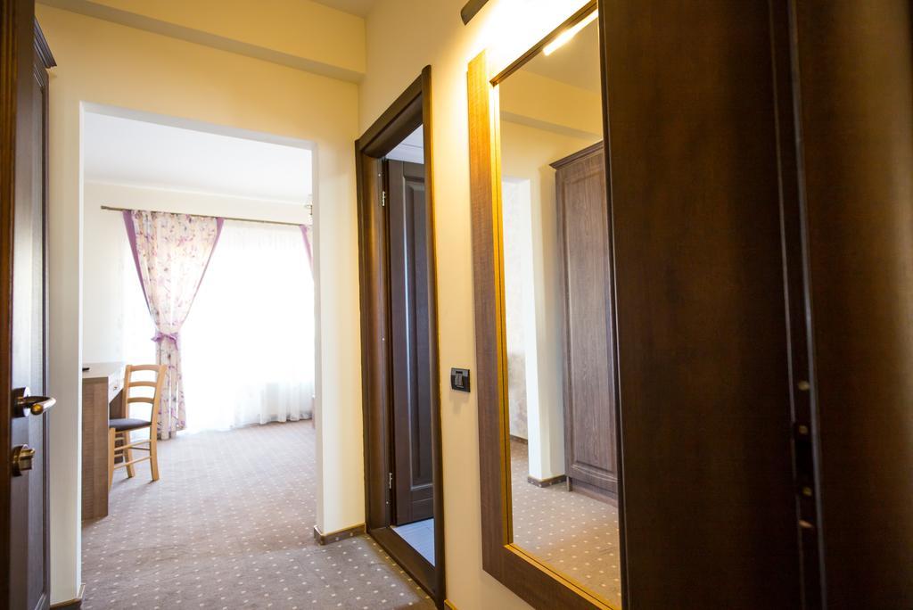 Pensiunea Royal Spa Piatra Neamţ Cameră foto