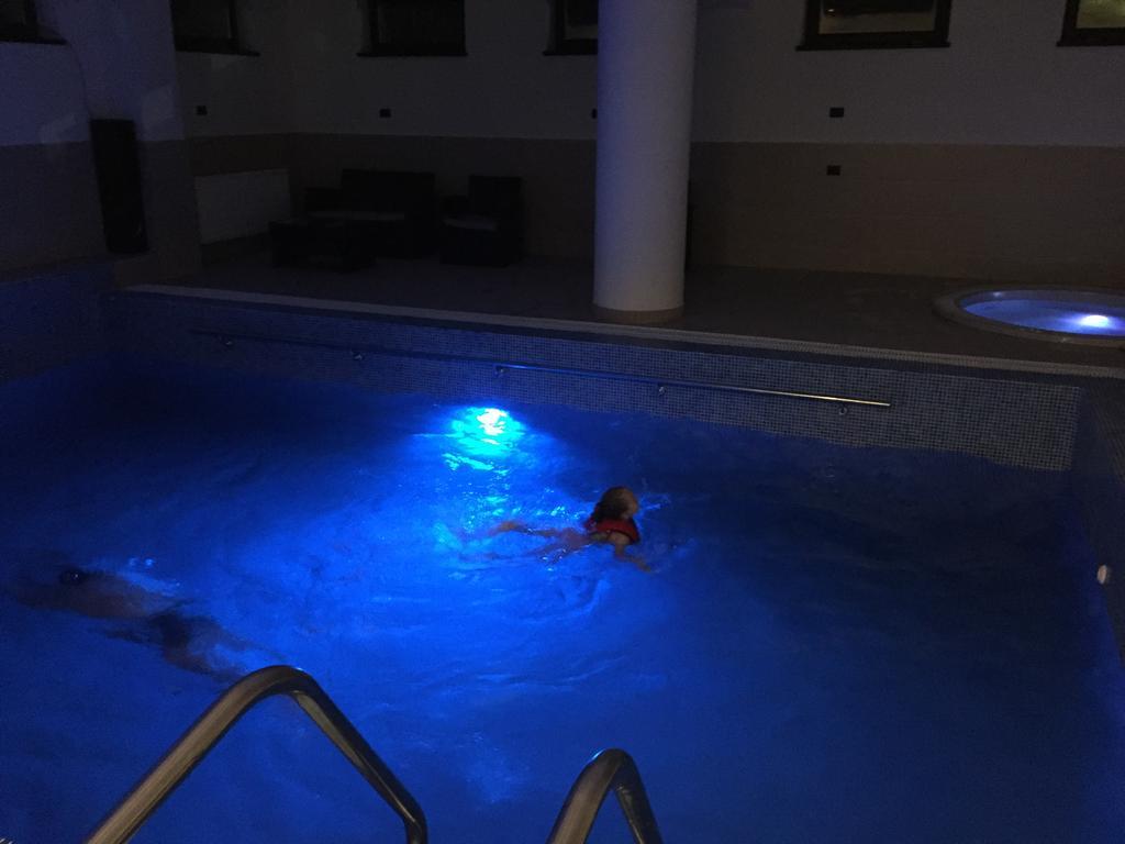 Pensiunea Royal Spa Piatra Neamţ Exterior foto
