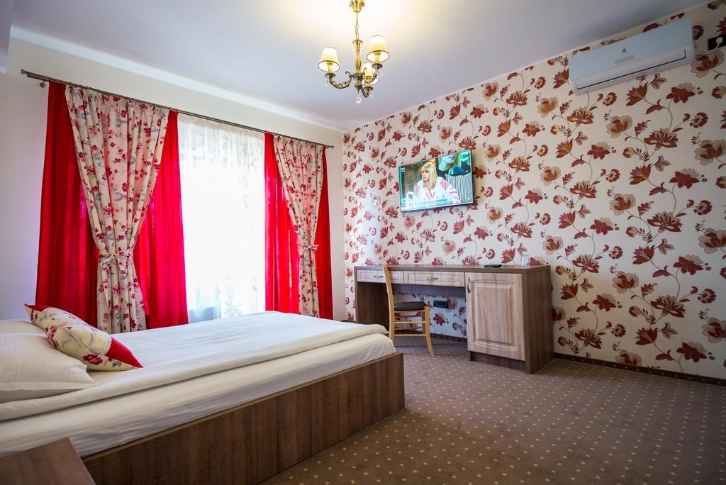 Pensiunea Royal Spa Piatra Neamţ Cameră foto