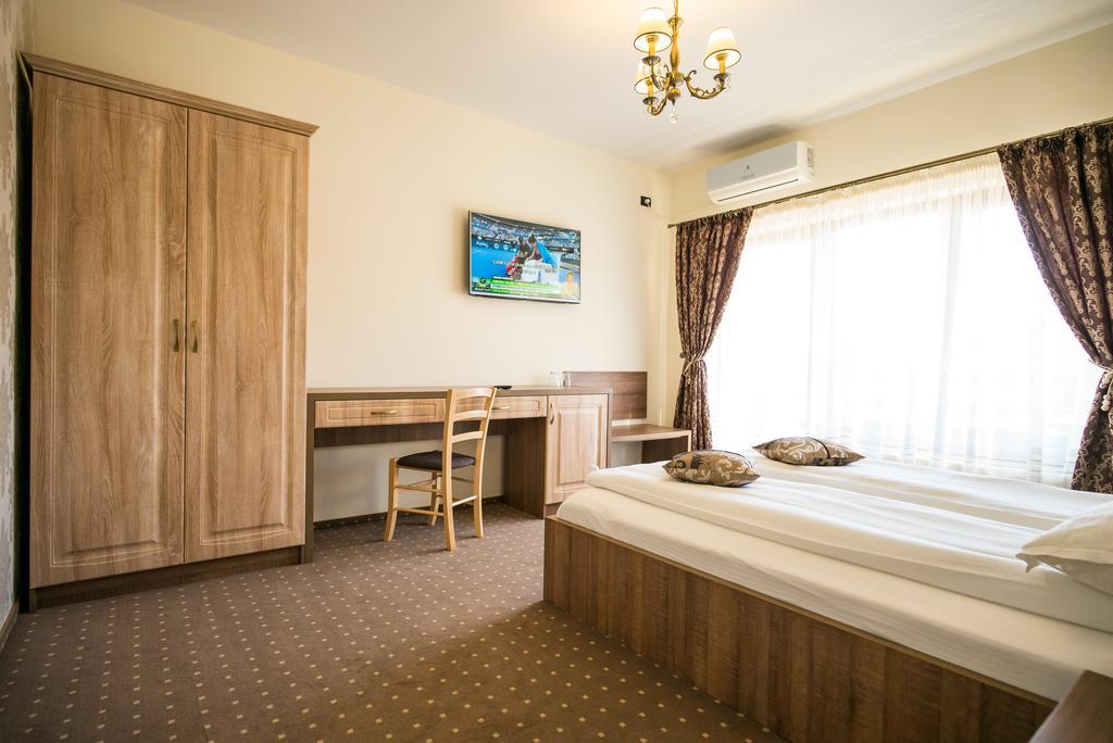 Pensiunea Royal Spa Piatra Neamţ Cameră foto
