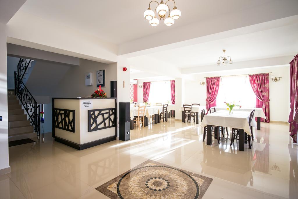 Pensiunea Royal Spa Piatra Neamţ Exterior foto