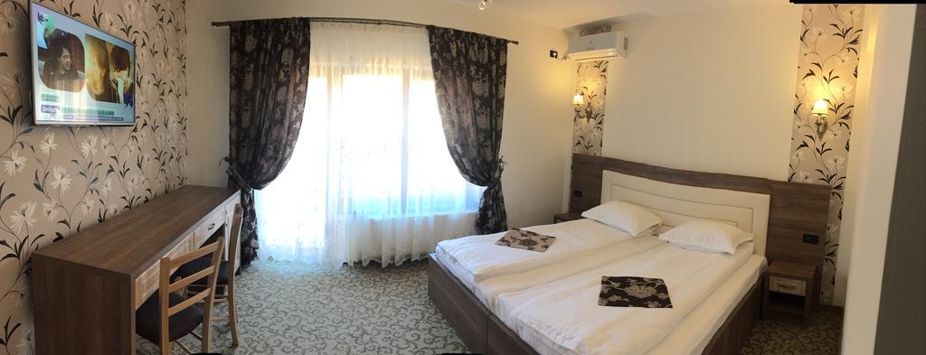 Pensiunea Royal Spa Piatra Neamţ Cameră foto